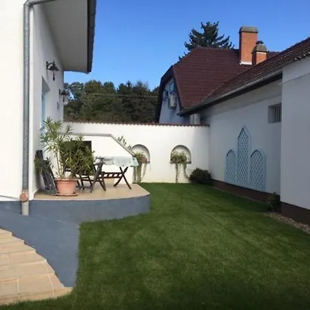 Csigahaz 4*