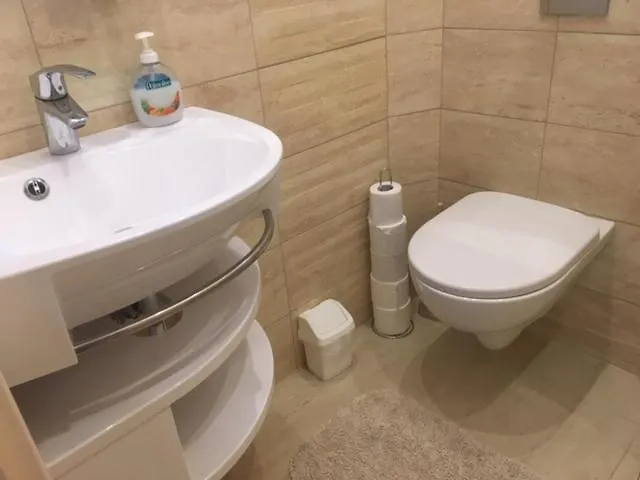 Csigahaz Panzio 4*